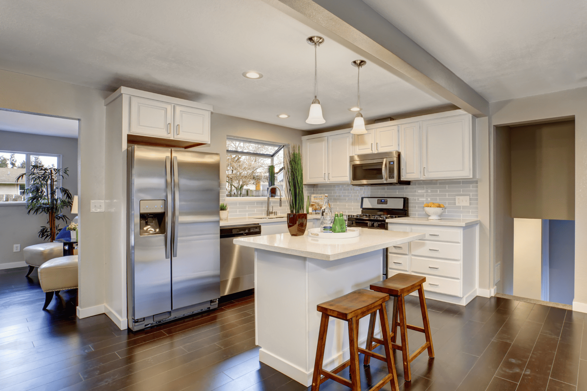 new-kitchen-in-residential-home